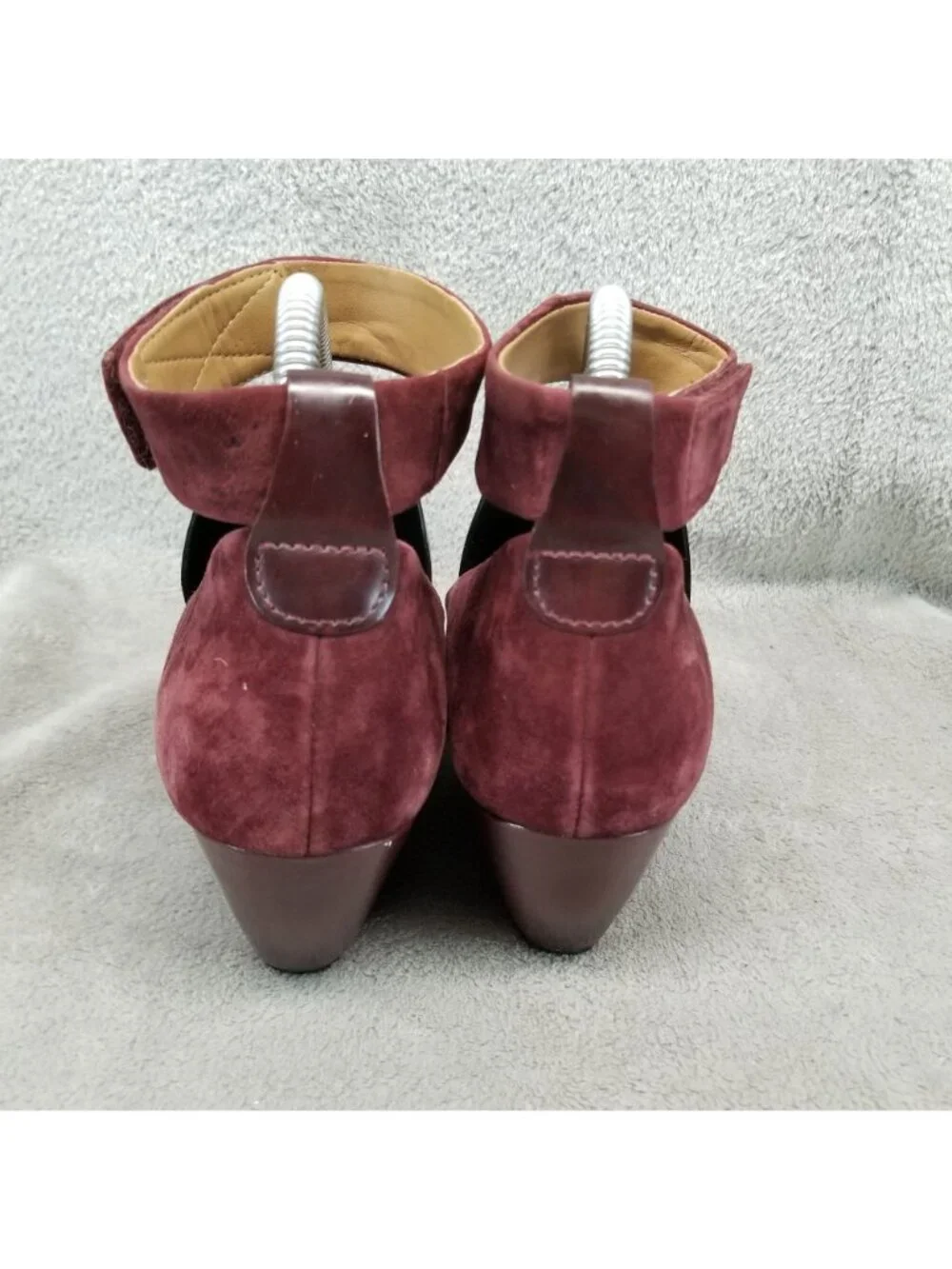Clarks Shoes Womens Size 7.5 Burgundy Red Suede Ankle Strap Wedge *Read*